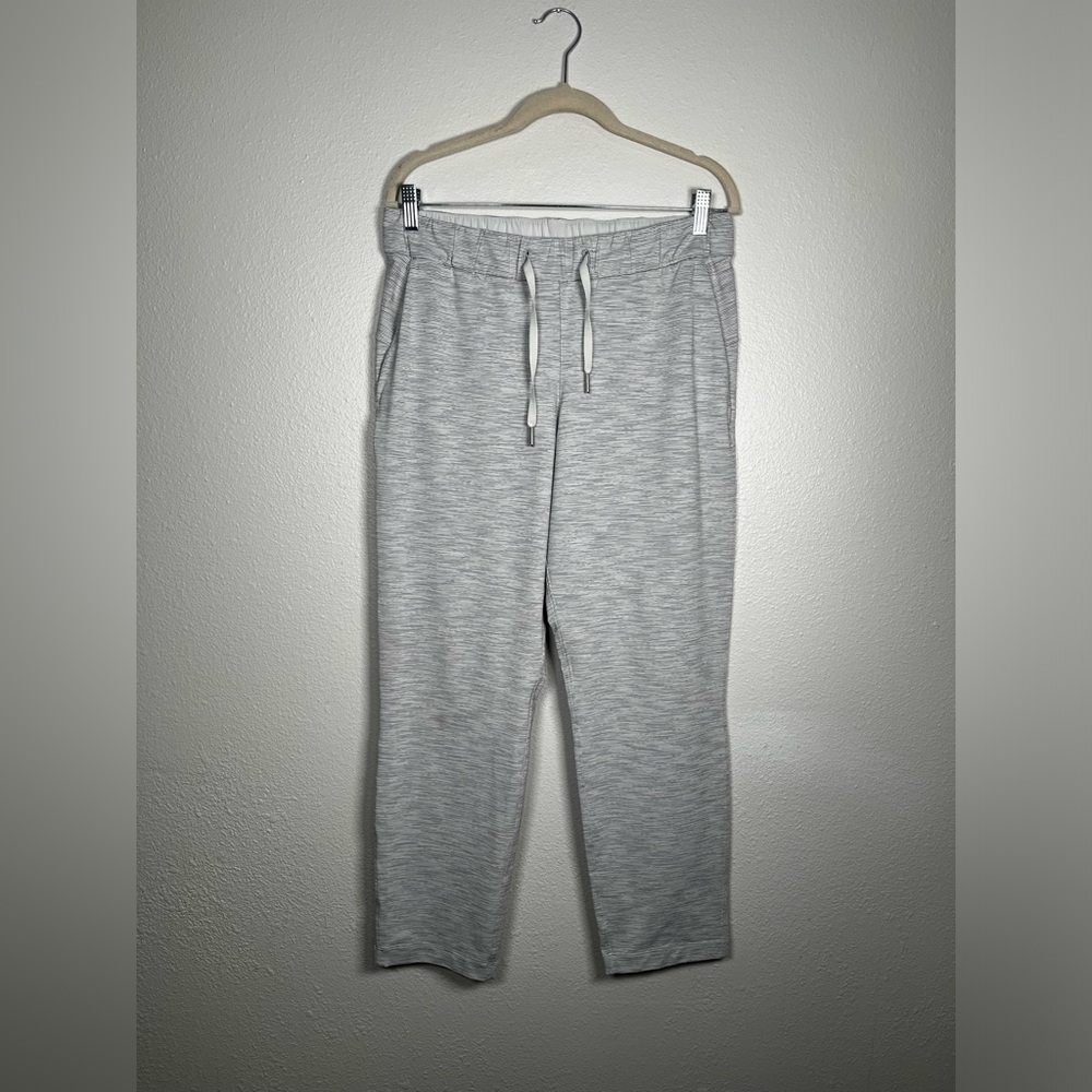 Lululemon gray and white stripe sweatpants size 8